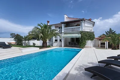 Villa Ajda