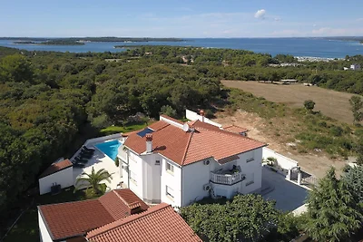 Villa Ajda