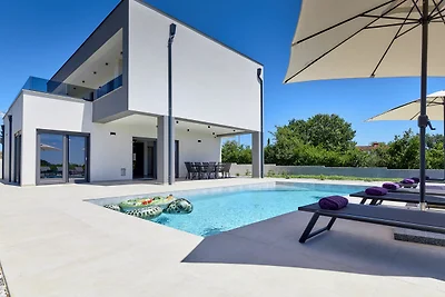 Brandneue Villa Borina mit Pool