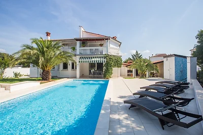 Villa Ajda