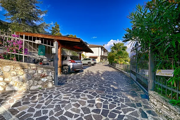 Casa Il Meglio al Minimo lago e montagne - Casa Vacanza relax e tanto verde  . Terrazzo e camera a sud