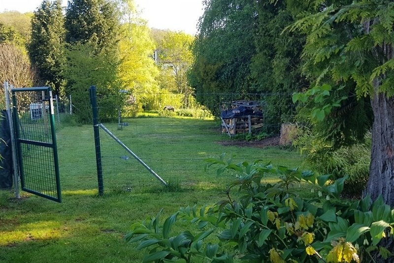 Durchgang Hausgarten zur Spielwiese