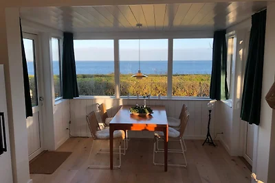 Strandhaus mit großem Garten