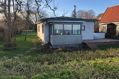 Strandhaus mit großem Garten