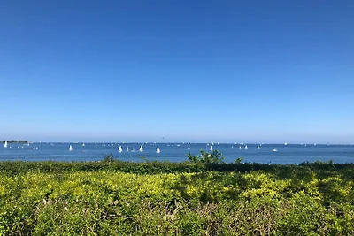 Strandhaus mit großem Garten
