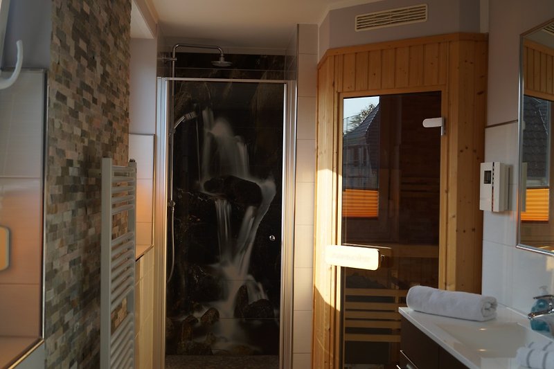 Luxusbad mit Sauna  