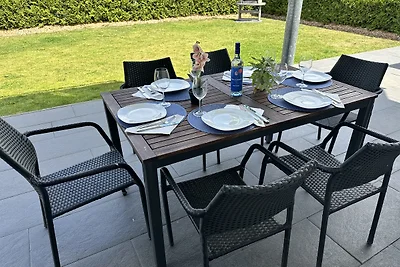Villa Grande Familia