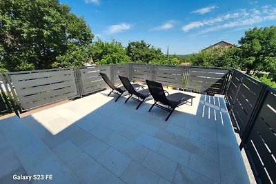 Villa Petri:Scooter u Poolheizung