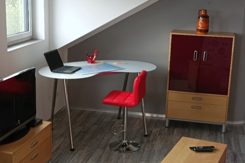 Arbeitsplatz / Schreibtischplatz flexibel einzurichten