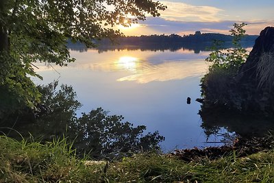 Wintervaste hut aan het Zeesenmeer