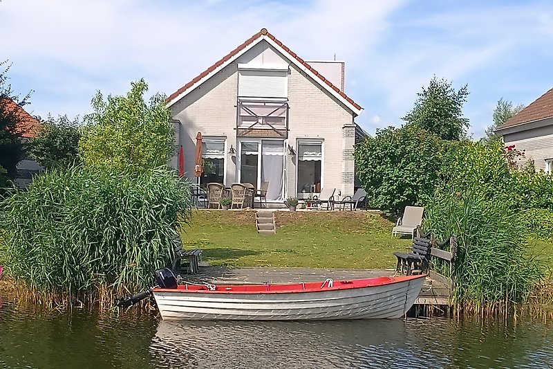 Unser Frieslandhaus mit der "Otter"