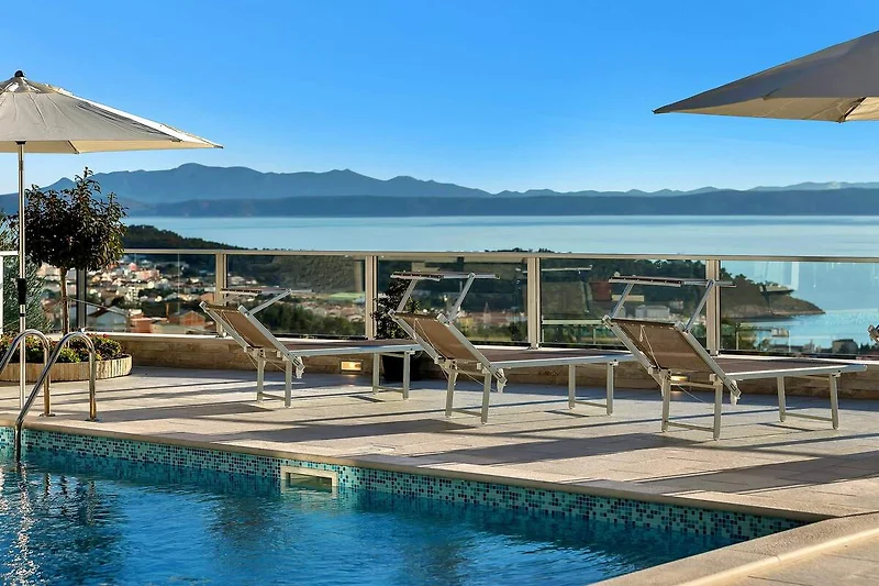 Bazen i pogled na more