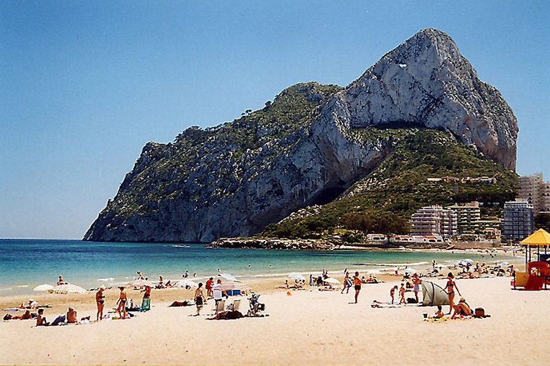 One of the two large, sandy beaches in Calpe next to Roch Ifach