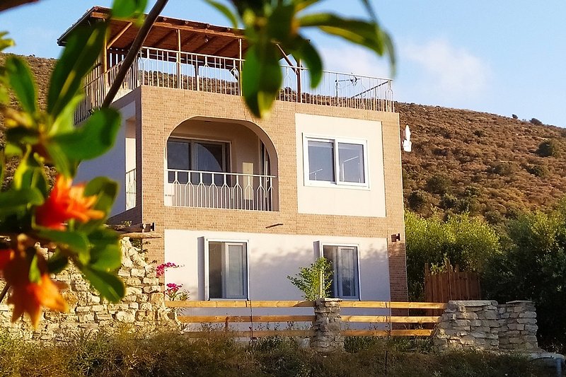 Discover 'MyParadise-Farm Villa'in the centre of South Crete