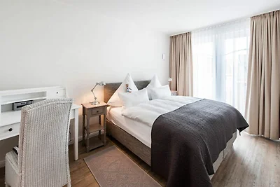 Weisse Villa Apartment 2.3 (Deichkind)