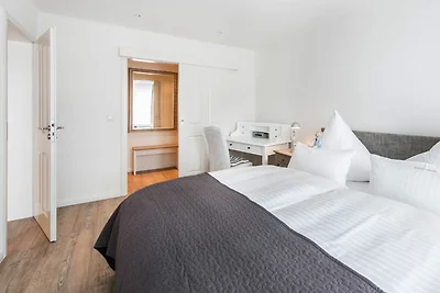 Weisse Villa Apartment 2.3 (Deichkind)