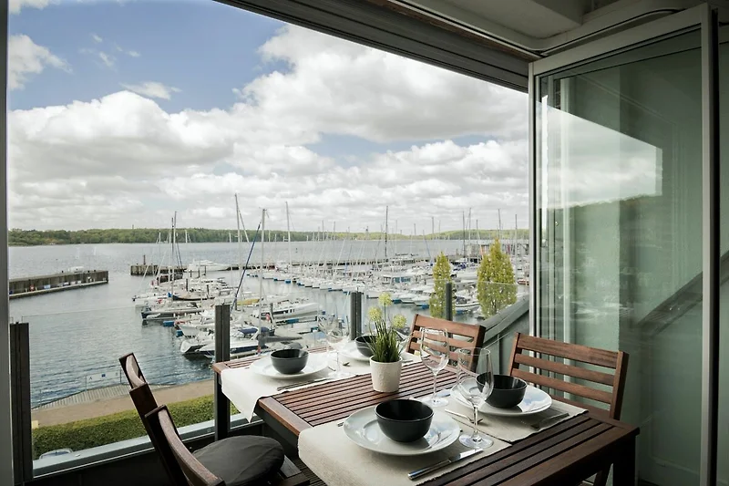 Balkon mit Blick auf die Flensburger Förde