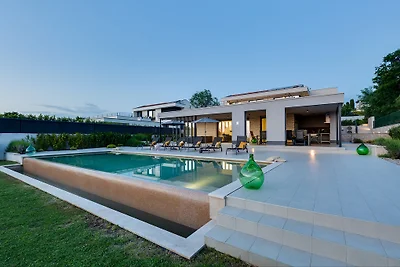 Villa Damian