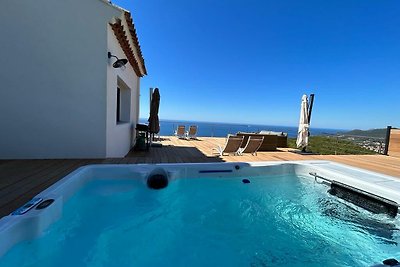 Villa Vue Mer 180°- Vue exceptionnelle Mer– Bassin de Nage – Proche Plage Almanarre