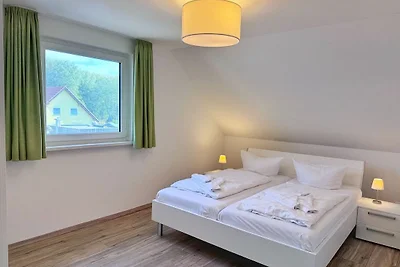 Moderne Haushälfte mit drei Schlafzimmern und...