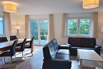 Moderne Haushälfte mit drei Schlafzimmern und...