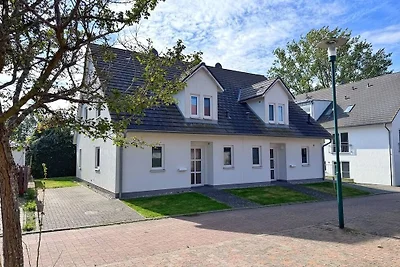 Moderne Haushälfte mit drei Schlafzimmern und...