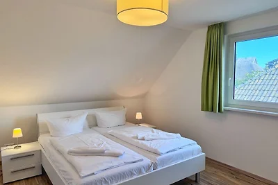 Moderne Haushälfte mit drei Schlafzimmern und...