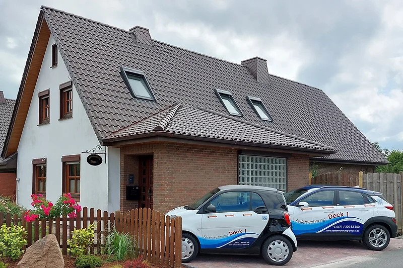 Stellplatz direkt neben dem Haus