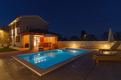Villa Nima-holiday house with pool