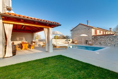 Villa Nima-holiday house with pool