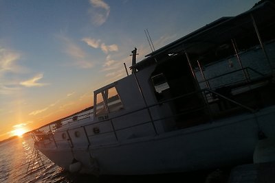 Touristenboot-Element Drage