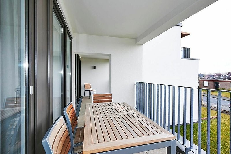 Balkon mit Gartenmöbel