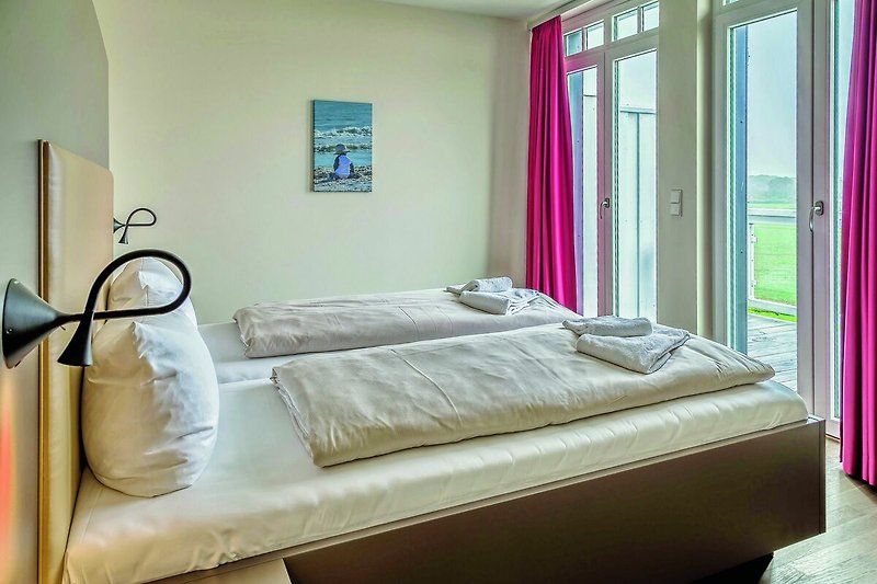 Schlafzimmer mit Doppelbett