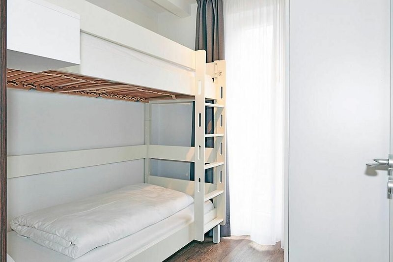 Schlafzimmer mit Etagenbett