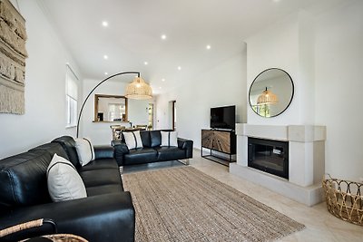 Modern Two Bedroom Apartment