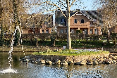 Huis bij de dorpsvijver D 4/4