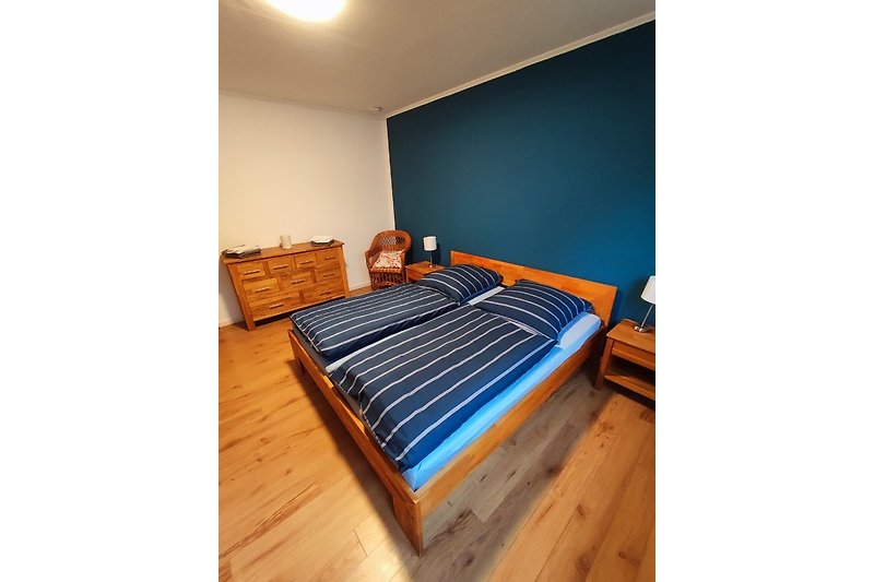 Schlafzimmer 1 - mit Doppelbett