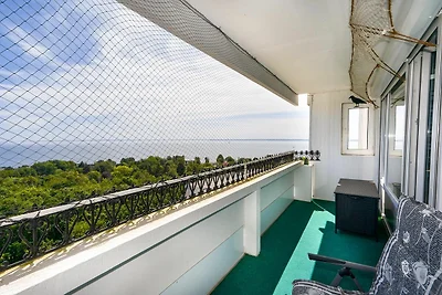 Panoramic Elegantes Meerblick-Apartment