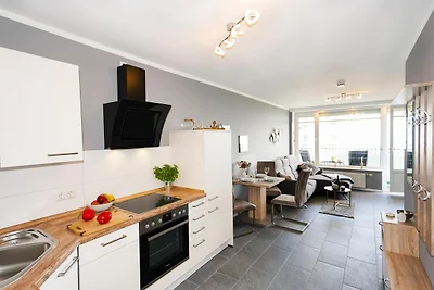 Panoramic Elegantes Meerblick-Apartment