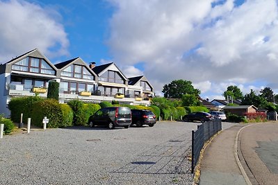 Appartement aan het strand met terras