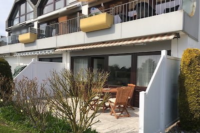 Appartement aan het strand met terras