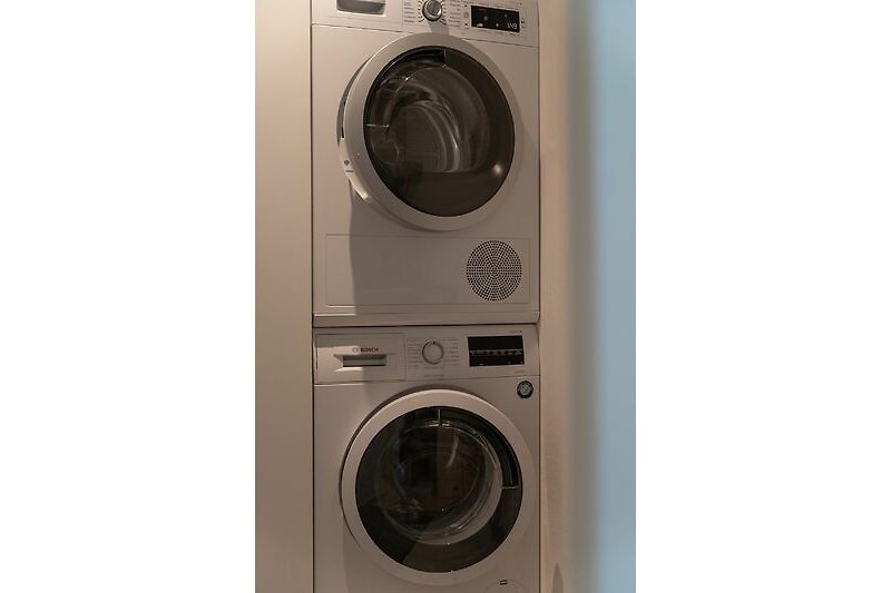 Waschmaschine und Trockner sorgen für ein rundum sauberes Gefühl.