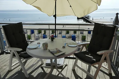 Un vero punto di forza: l’incomparabile vista sul mare degli appartamenti di questa casa. Un vero punto di forza: l’incomparabile vista sul mare degli appartamenti di questa casa.