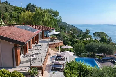 Villa Vela