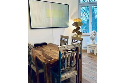 Modernes Apartment mit Parkblick