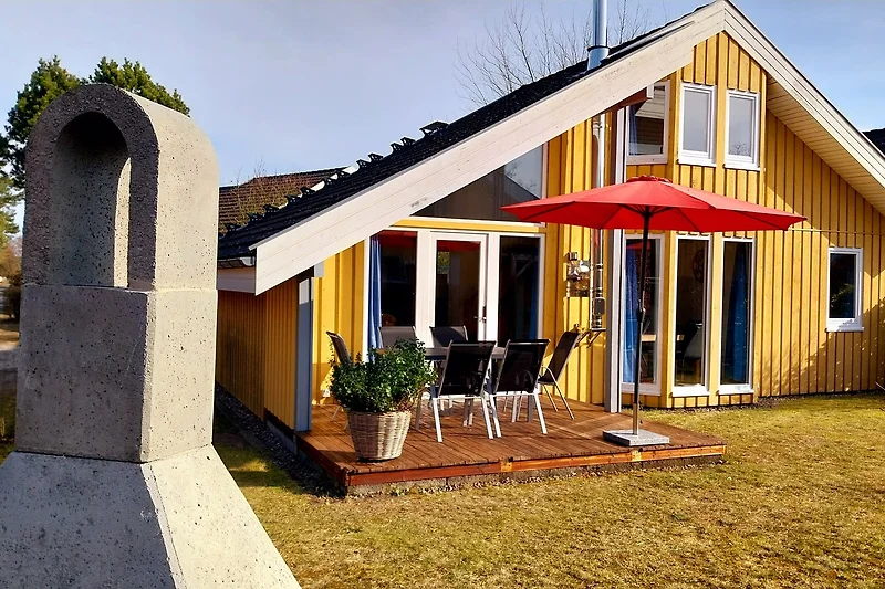 Großzügiger Terrasse mit Süd-West Ausrichtung