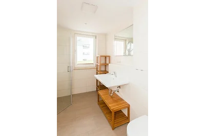 Eckapartment mit 2 Terrassen mit Parkplatz am...