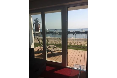 Eckapartment mit 2 Terrassen mit Parkplatz am...