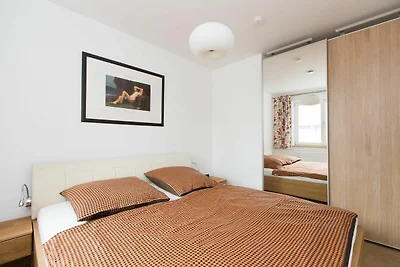 Eckapartment mit 2 Terrassen mit Parkplatz am...