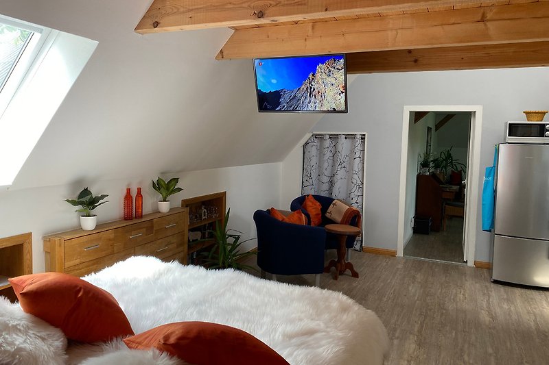 Schlafbereich mit Smart-TV